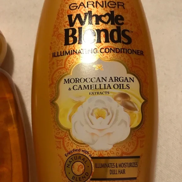 Garnier Whole Blends Haircare (4) - Picture 3 of 3